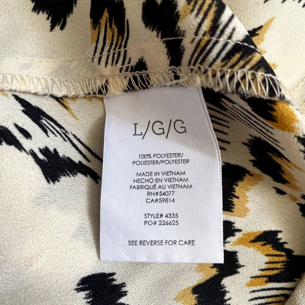 Cabi #4335 Round Trip Blouse Cream Safari Animal Print Size Large - Picture 6 of 6